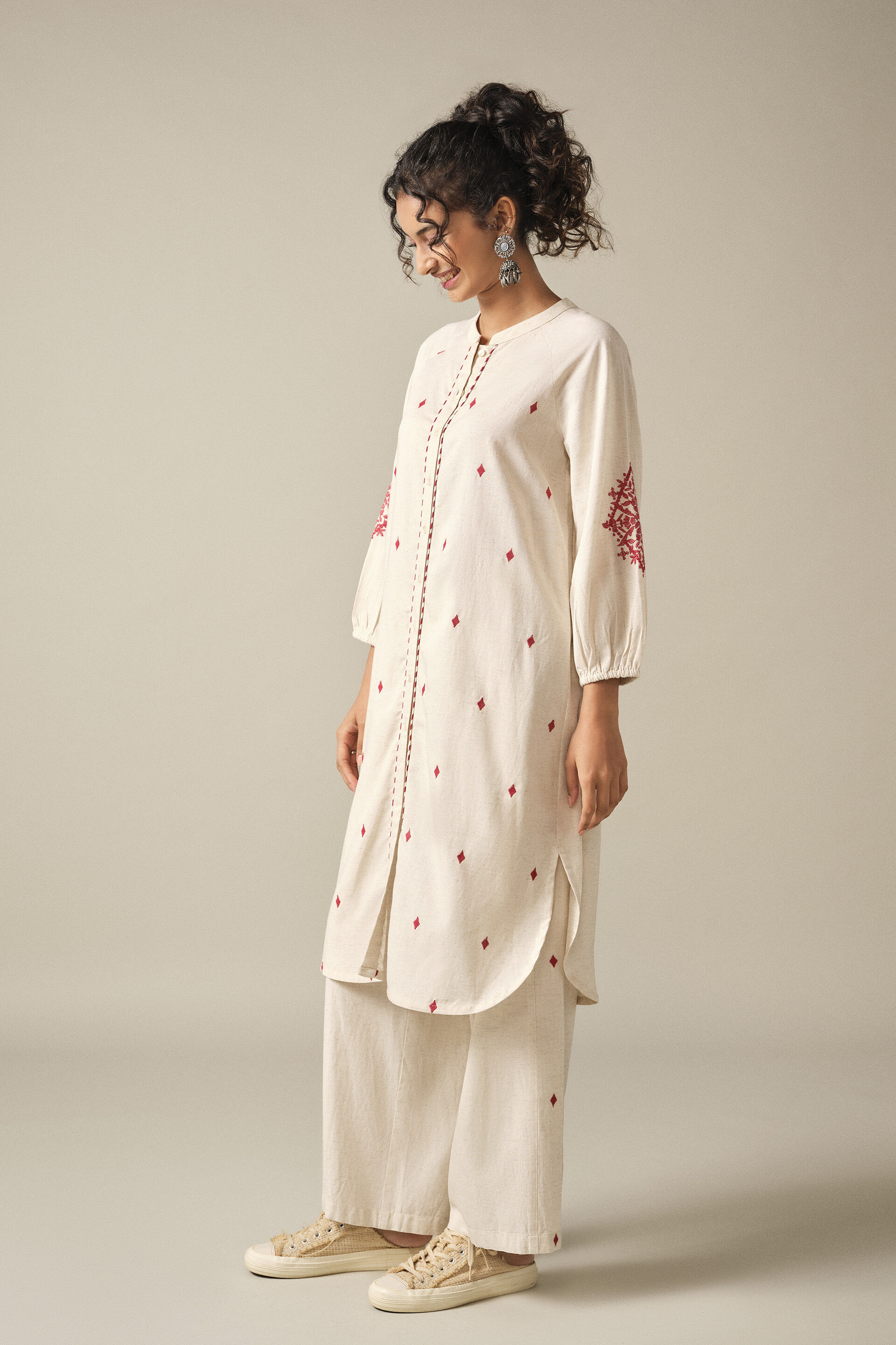 Embroidered Kurta Set in Natural, Natural, image 3
